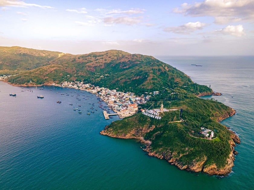 Where is Quy Nhon Vietnam? It is located on the central coast